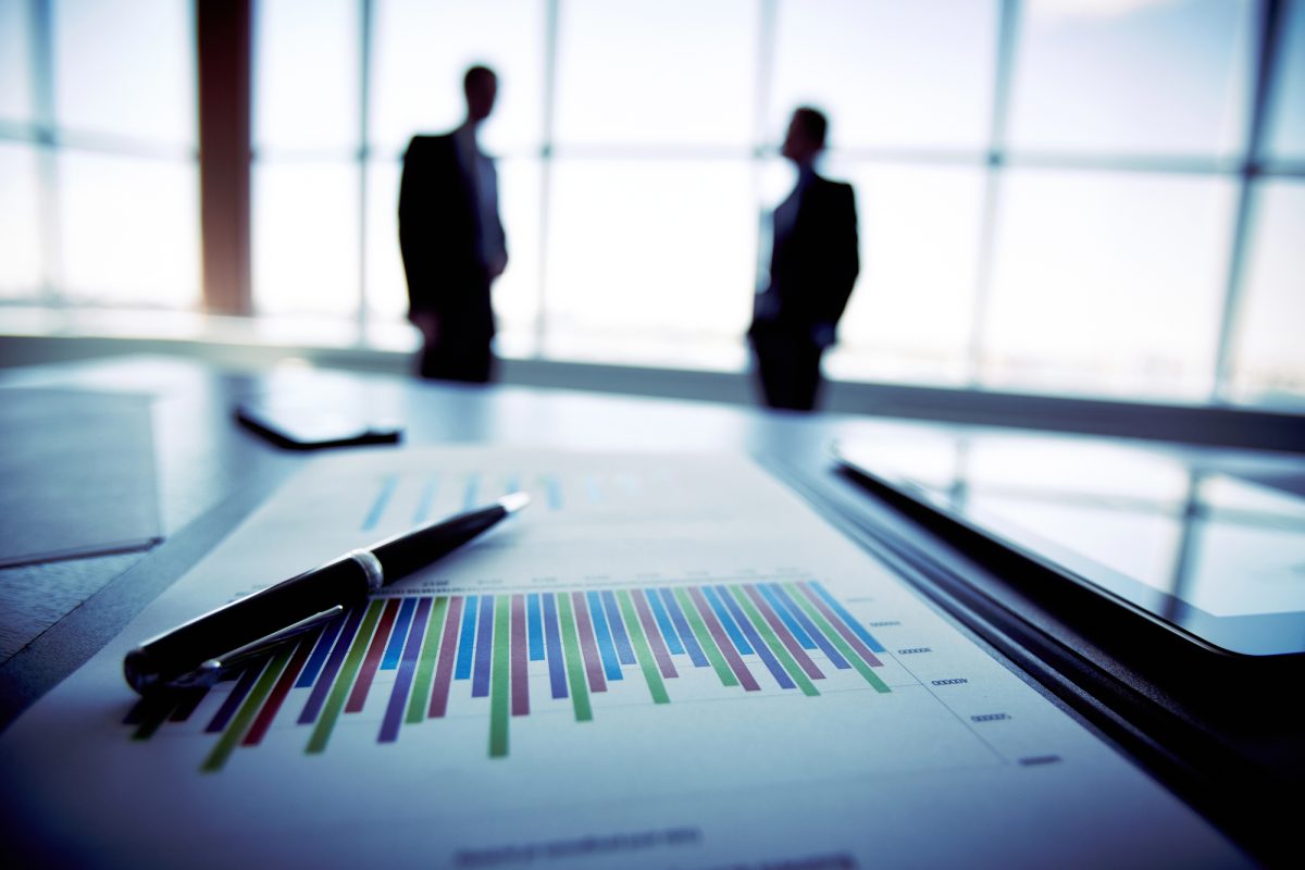 how to choose a quality of earnings analysis expert